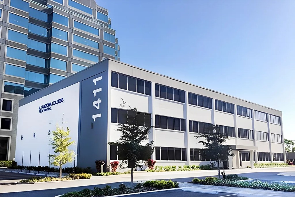 Campus building photo of nursing program in Tampa offering BSN Degree