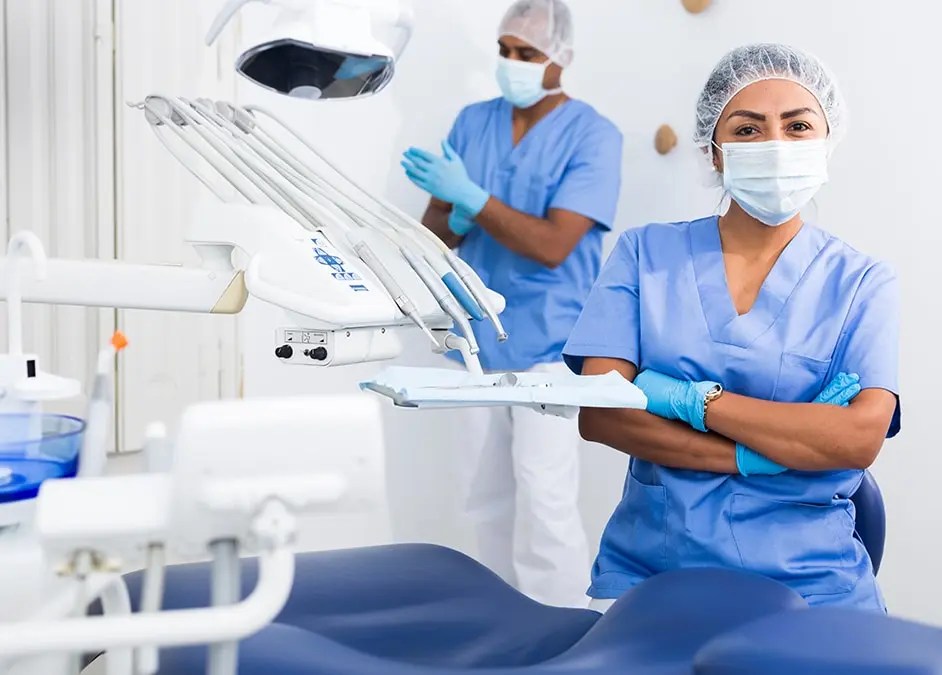 How to become a dental assistant in Arizona