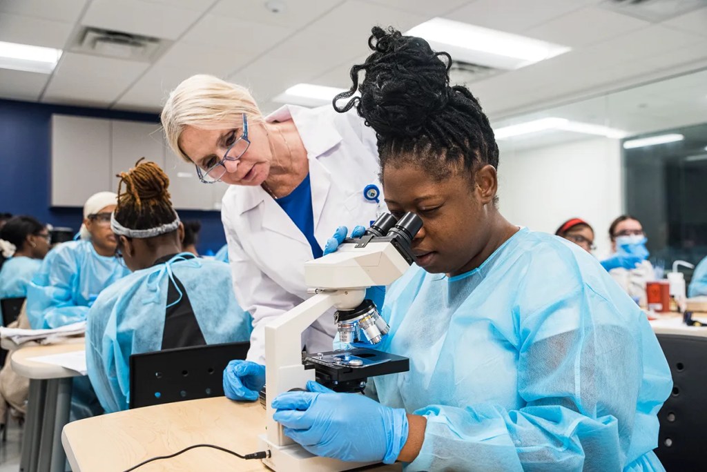 Learning techniques in core nursing courses at Arizona College of Nursing