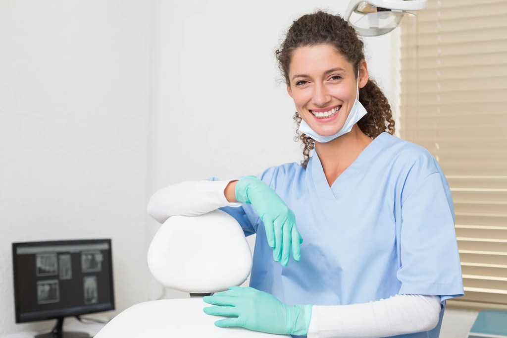 Dental Assistant Program in Arizona student
